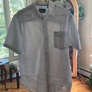 Men’s Nautica, short sleeve shirt, one pocket